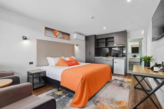 Golden Hotel - Christchurch - 9