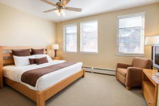 Comfortable Fraser Crossing Founders Pointe Condo Near Gondola with Onsite Ski Storage condo - 3