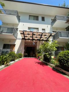 Aparthotel Vila Tufi - Velipojë - 4