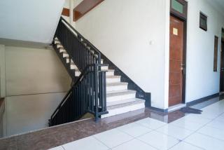 Urbanview Hotel de Kopen Malang by RedDoorz - Malang - 1