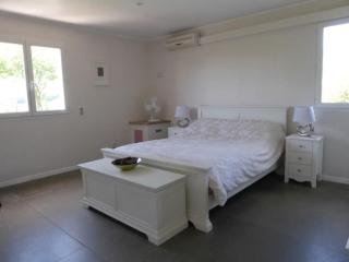 La Maison Barthélemy: Voie Verte et piscine - 1