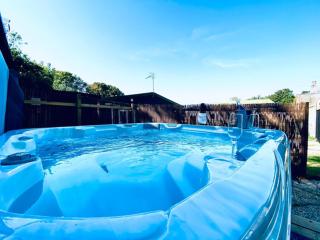 5 Bed Barn Conversion - with private hot tub - 7