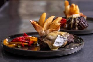 Nungubane Game Lodge - 6