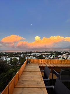 Sea View & More… - 3