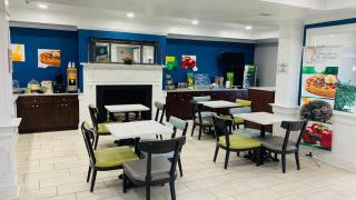 Quality Inn & Suites - - 2