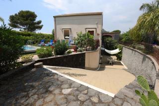 Casa delle foglie - San Giovanni la Punta - 1