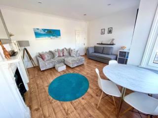 Large 3 Bedroom modern apartment close to central London - Finchley - 5