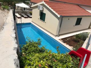 Villa Aranea mit Privatem Pool !!! - Gustirna - 5