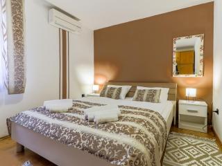 City Center 3 Bedroom Apartment - Vrsar - 0
