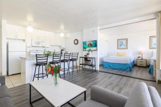 Waikiki Escapade Mountain Views Condo, Steps to Beach with Parking Perk - Honolulu - 4