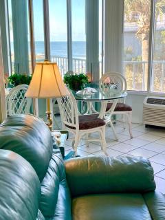 Sandy Shores - Ocean view At Symphony Beach Club! - Ormond Beach - 0