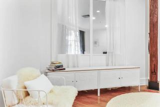 Sophistication Stay-Cation with a Roof Top Pool! - 1