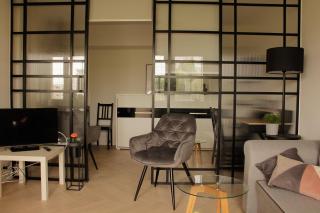 Luxurious, Spacious, Modern Gem. Great Location ! - 3