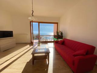 Big Apartment With Lake View and Two Bedrooms - Sala Comacina - 4