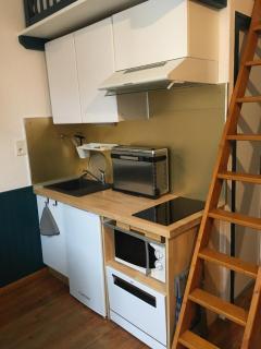 Petit studio, plein centre ville, grande terrasse - 8