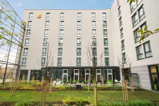 Super 8 by Wyndham Munich City West - Munich - 8