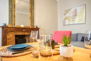 Superbe appartement 95m2 proche Arènes- parking offert - Nîmes - 3
