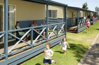 Waters Edge Holiday Park - 6