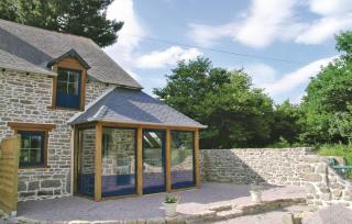 Stunning Home In Bréhand With Wifi - 3