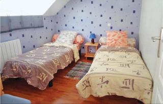 Stunning Home In Bréhand With Wifi - 4