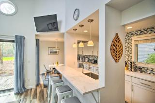 Bright, Coastal Mashpee Condo Near the Commons - 3