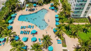 Dream Vacation Apartment Right On The Beach - Hollywood - 2