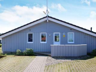 Three-Bedroom Holiday home in Grömitz 19 - Grömitz - 0