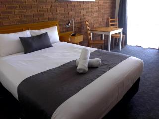Kerang Motel - 6
