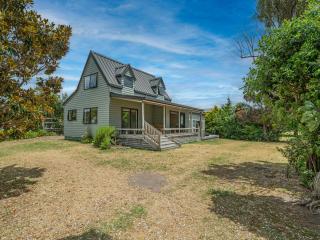 Seas the Day - Matarangi Holiday Home - Matarangi - 0