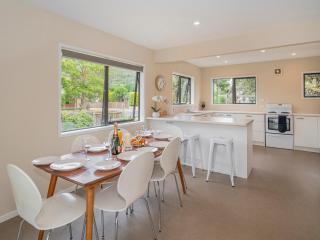 Seas the Day - Matarangi Holiday Home - Matarangi - 4