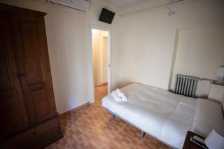 Hostal Los Perales - Madrid - 5