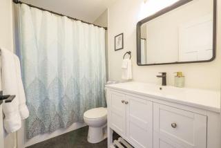 Storm Bay, Family Home with Hot Tub and Inlet View - 3