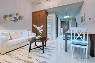 Serene Studio in Elite Residences 4 Sports City by Deluxe Holiday Homes - Dubai - 1