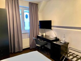 Hotel Kaiserswerth - Düsseldorf - 4