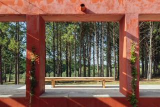 LUZ Culinary Wine Lodge - 3