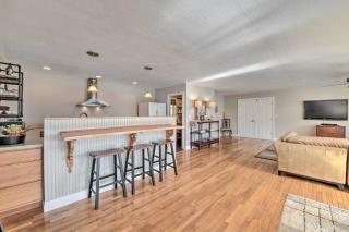 Scenic Pet-Friendly House with Private Hot Tub! - Waynesville - 6