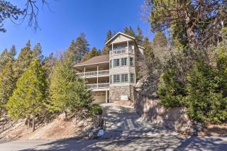 Huge Lake Arrowhead Home with 3 Decks and Grill! - Lake Arrowhead - 0
