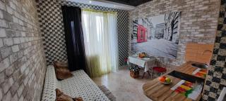 Apartments on Rodnikovoy - 5