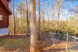 Yogis Lair, Hot Tub, Foosball, WIFI, 1089 FREE tickets each paid day, Dollywood and More - Gatlinburg - 7