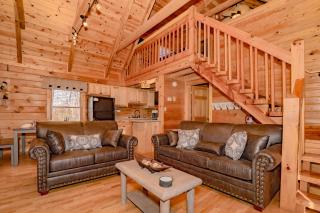 Yogis Lair, Hot Tub, Foosball, WIFI, 1089 FREE tickets each paid day, Dollywood and More - Gatlinburg - 5