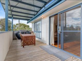 Phillip Island Time - Large home with self-contained apartment sleeps 11 - Cowes - 9