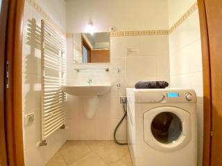 Downtown Vibe-Király I apts w private balcony - Budapest - 3