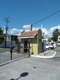 Comfy, Central & Elegant Studio New Kingston - 1