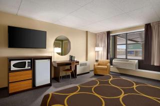 Super 8 by Wyndham Hearst ON - 1