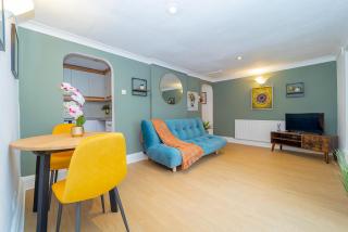 FLASH SALE Brighton City Centre Seafront 2 Bedroom Flat BN124ALIT - Brighton & Hove - 0