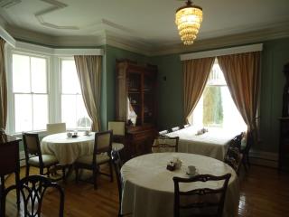 Governor's Mansion Inn - Miramichi - 4