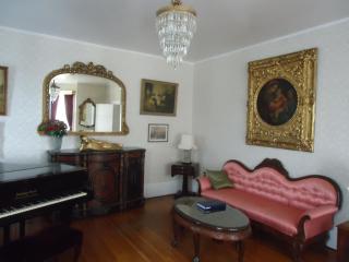 Governor's Mansion Inn - Miramichi - 1
