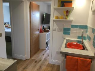 The Wrens Annexe - stylish self-contained 2-bed annexe - Penzance - 3