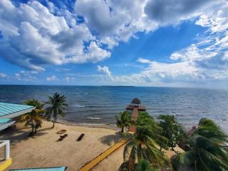 Lucky Duck Villa - Private Beach Escape - Maya Beach - 8