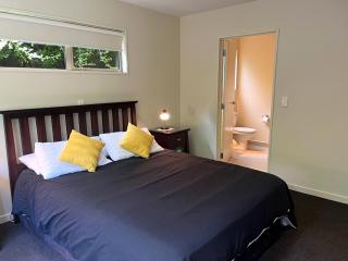 38 St James Avenue - 1